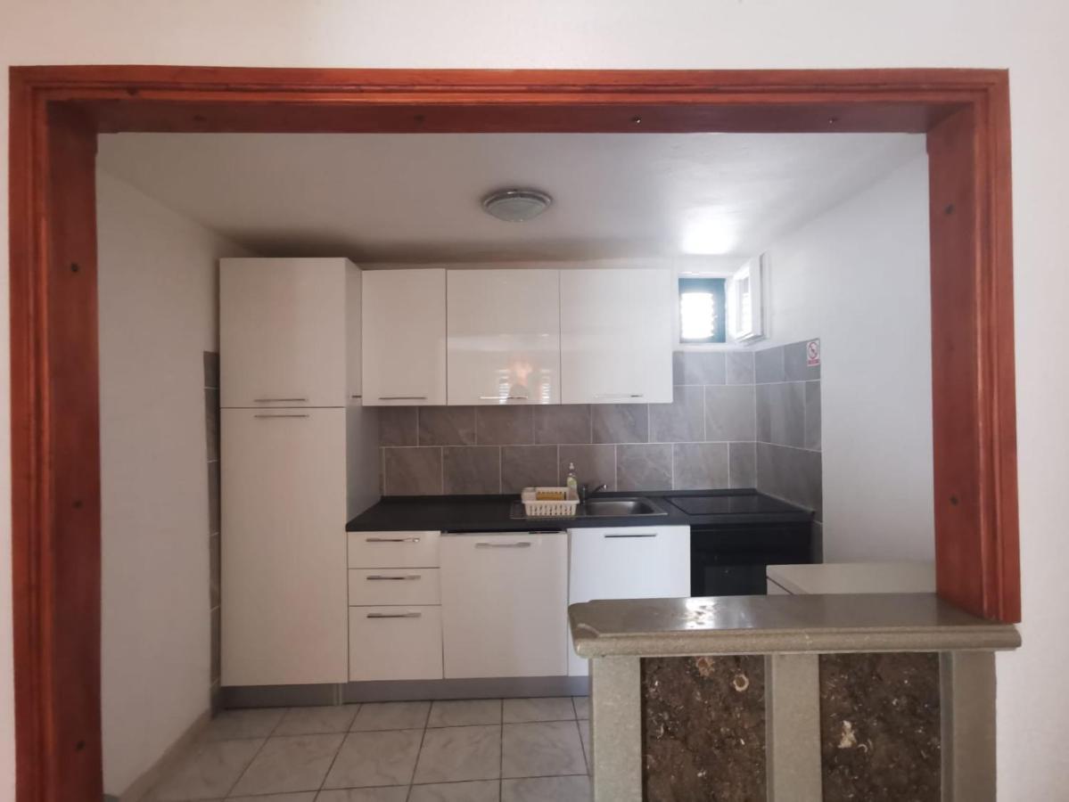 Apartmani Franceska Бол Екстер'єр фото