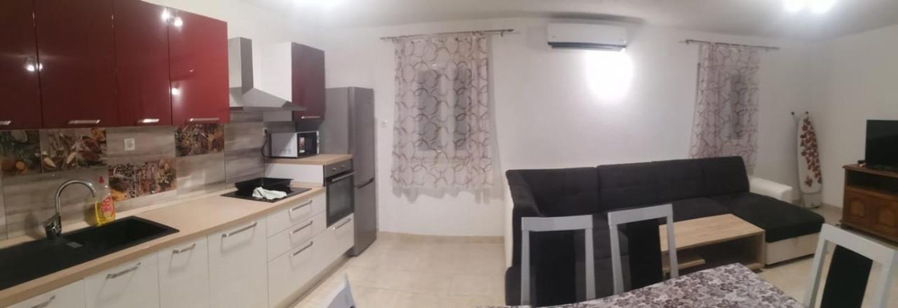 Apartmani Franceska Бол Екстер'єр фото
