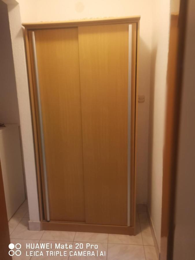 Apartmani Franceska Бол Екстер'єр фото