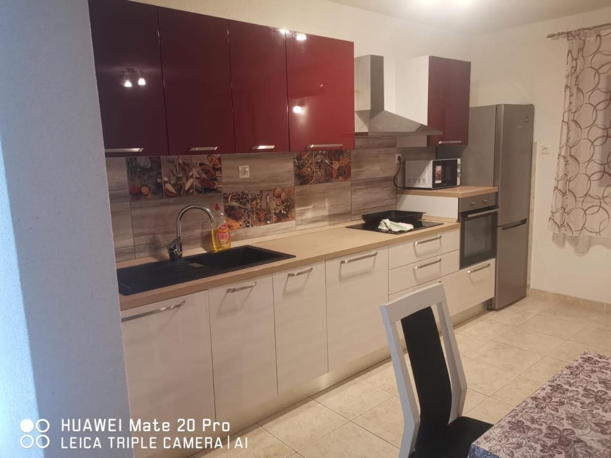 Apartmani Franceska Бол Екстер'єр фото