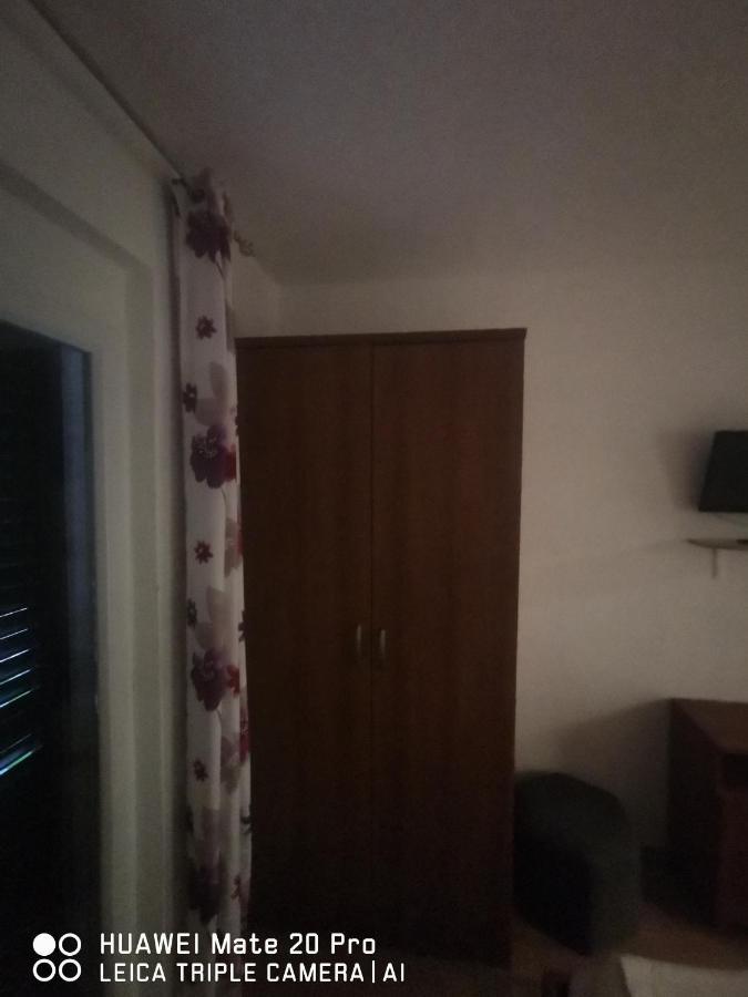 Apartmani Franceska Бол Екстер'єр фото