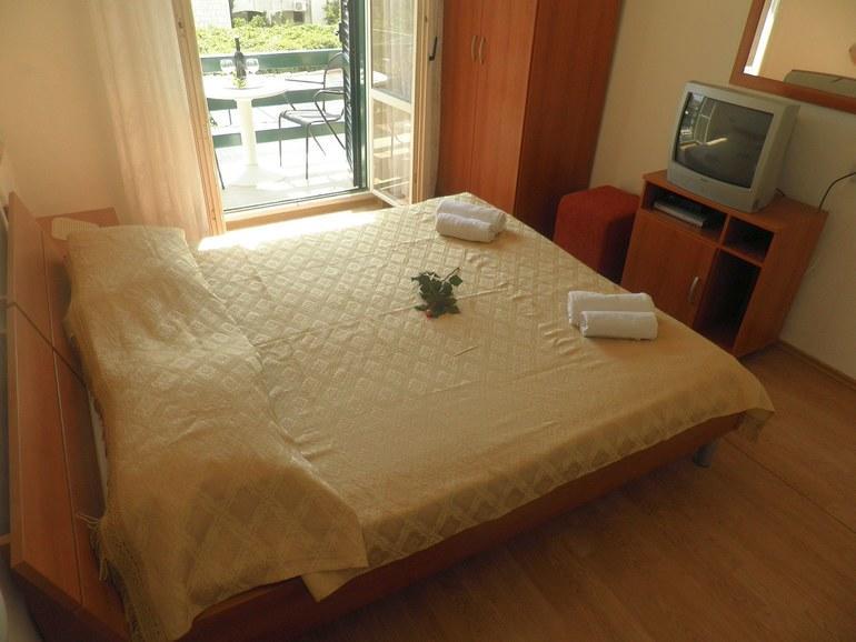 Apartmani Franceska Бол Екстер'єр фото